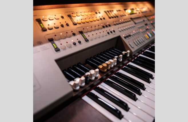 Orla GT9000 Organ, Used - All Inclusive Top Grade Package (SN:7051417) - Image 9